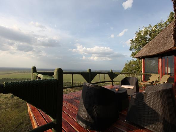 Soroi Serengeti Lodge - viewing deck